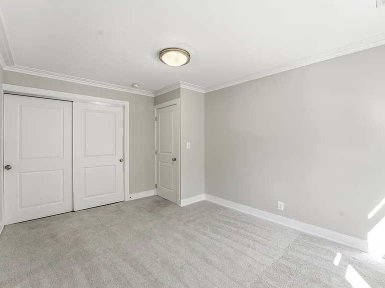 14 S St NE #201 — Photo 13