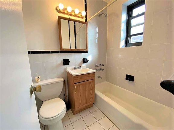 5th image of 244 W 101st St #5D