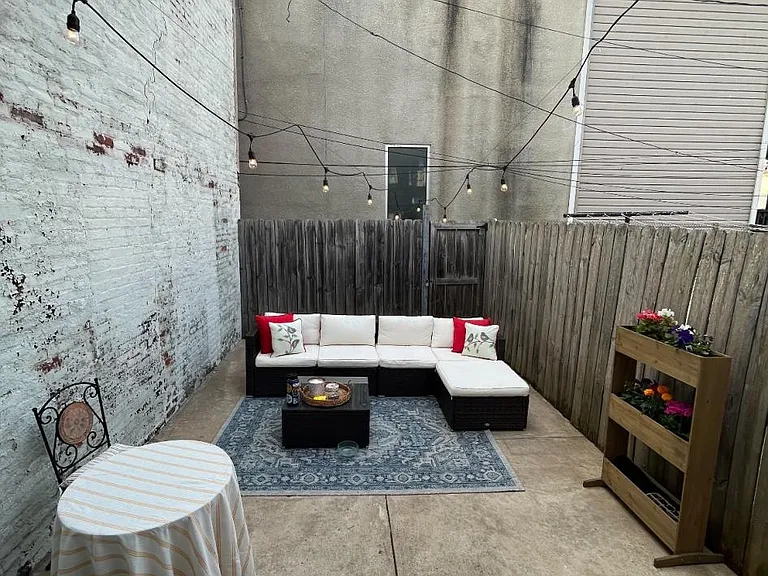 2528 Fleet St — Photo 12