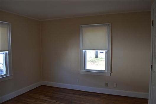 4th image of 1616 Elwood Ave