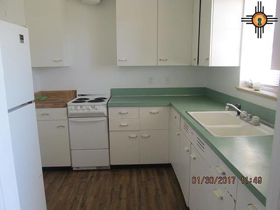 3rd image of 107 S 12th St