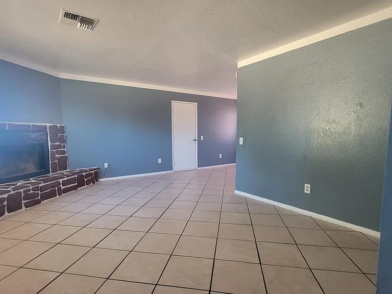13521 Navajo Rd #6 — Photo 11