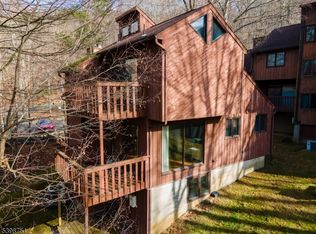 17 Village Way Unit 7 BLDG 17 #7, Vernon Twp., NJ 07462