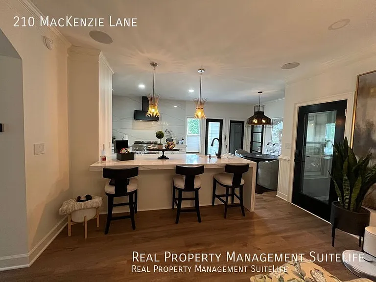 210 Mackenzie Ln — Photo 13
