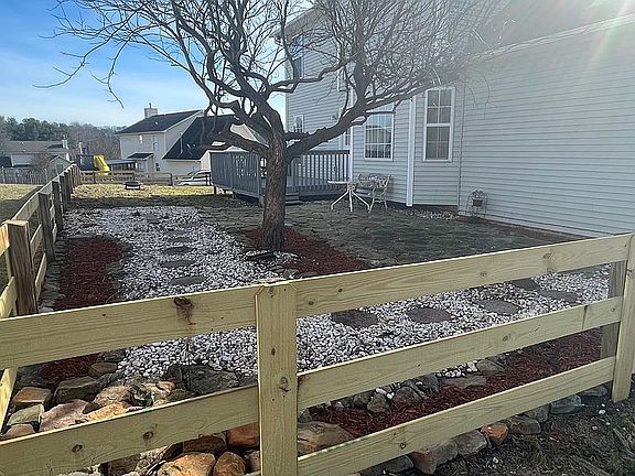 3rd image of 881 Garners Landing Blvd