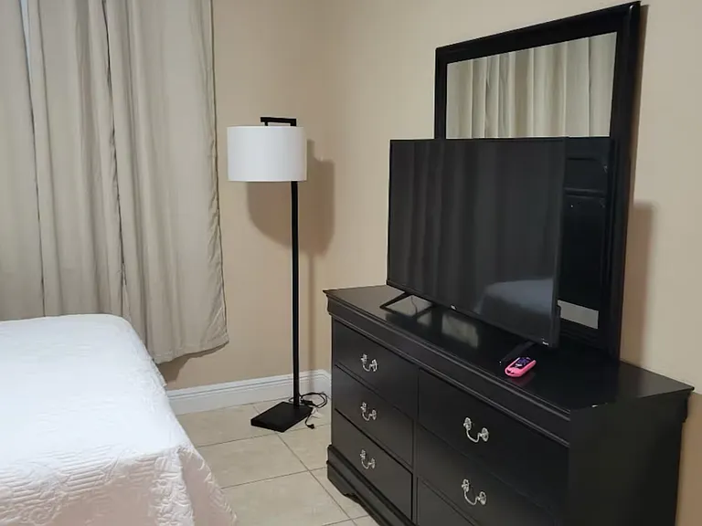 811 Assembly Ct — Photo 12