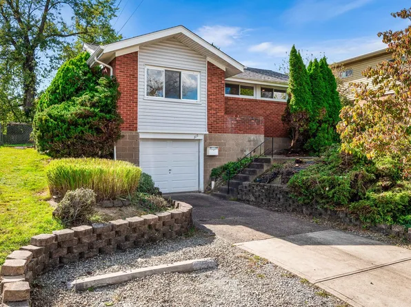 315 Delaney Dr, Pittsburgh, PA 15235