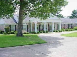 2211 W Elm St, El Dorado, AR 71730