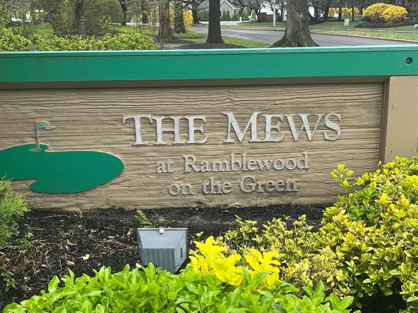 707 Cypress Point Cir, Mount Laurel, NJ 08054