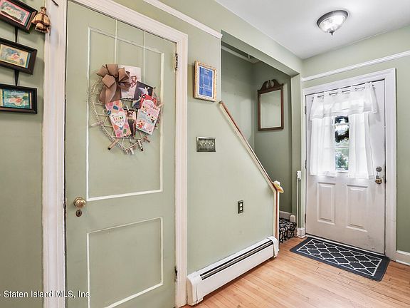 4th image of 134 Saint Pauls Ave