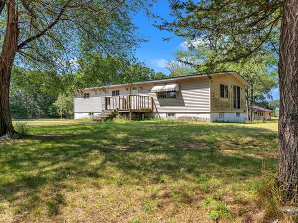 135 S Elm St, Adams, WI 53910