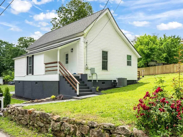 11 Adger St, Pelzer, SC 29669