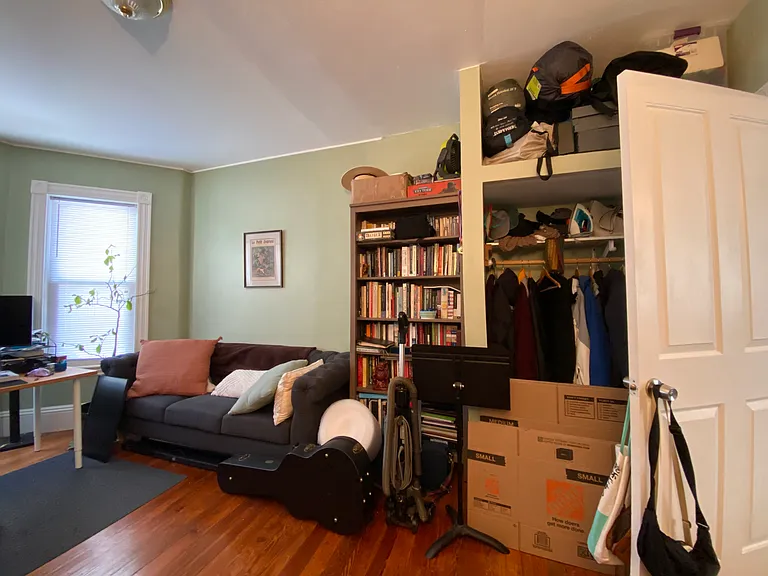 8 Elsmere Ter #1 — Photo 13