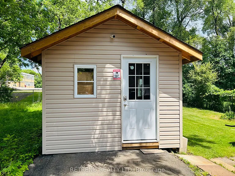22 Wentworth Ave — Photo 4