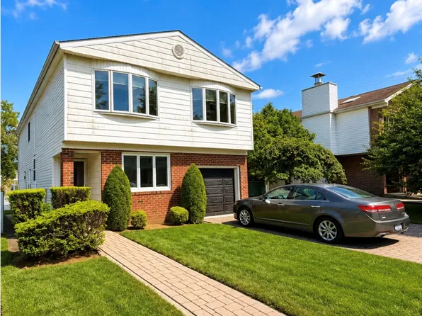 404 Edgegrove Avenue, Staten Island, NY 10312