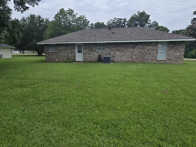 43185 Pecan Ridge Dr — Photo 2