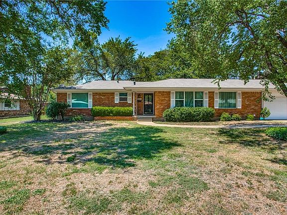 2nd image of 4705 Deville Dr