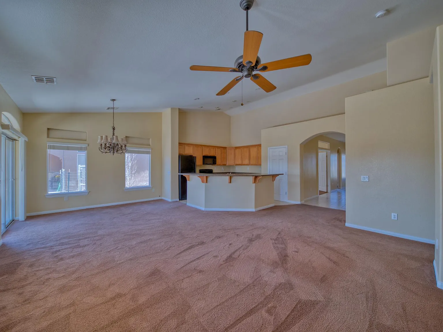 3 bed, 1732 sqft, $1,800 — Photo 3