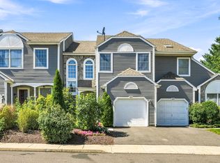 103 Greenbrook Ct, New Hope, PA 18938
