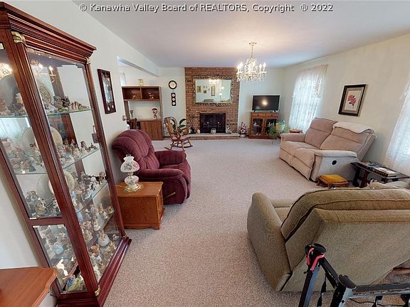 5th image of 6102 Clark Dr