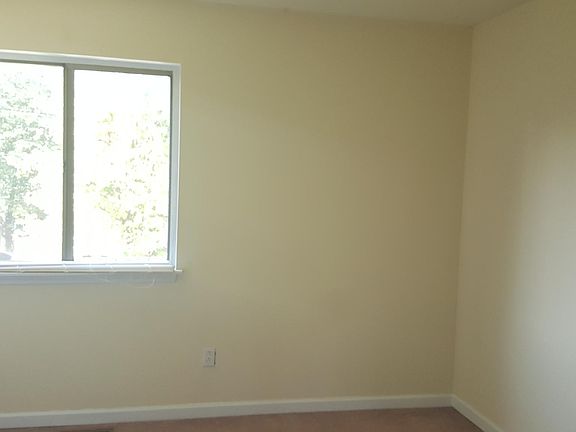 3rd image of 236 Strawberry Ln