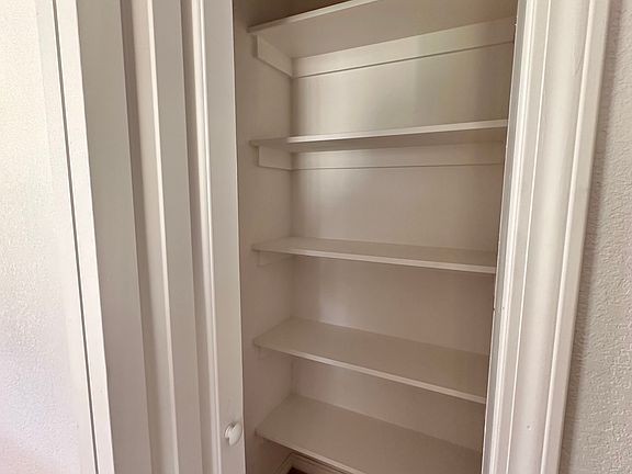 5th image of 4708 Parkland Dr
