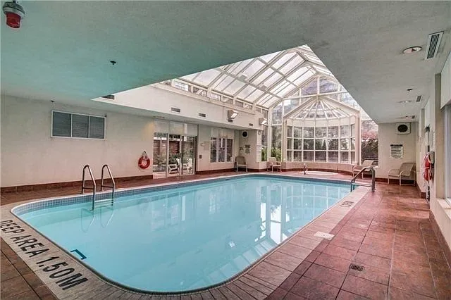 2 bed, 700 sqft, $2,850 — Photo 4