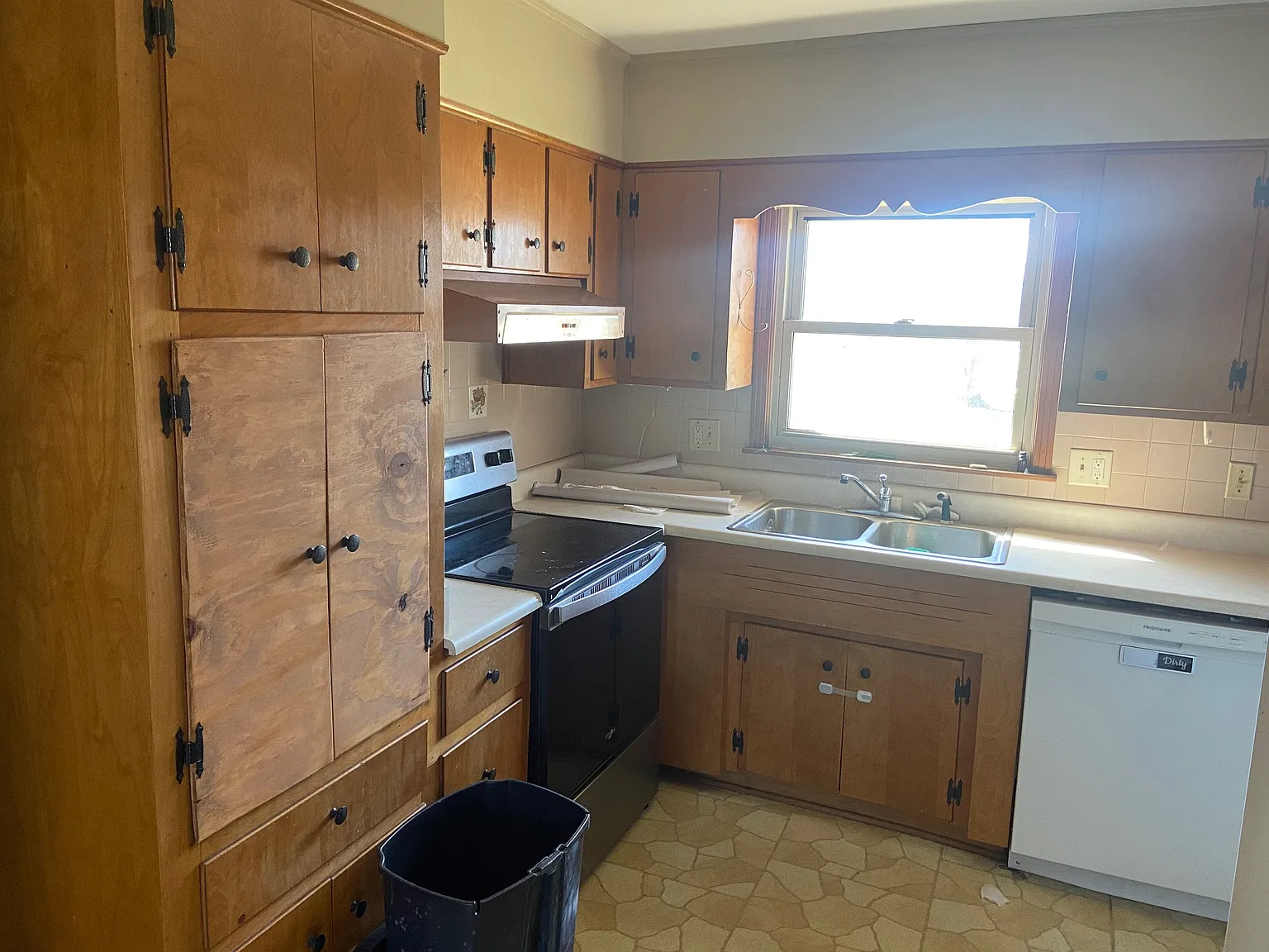 2 bed, 900 sqft, $1,000 — Photo 4