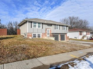 1507 Maple Ln, Pleasant Hill, MO 64080
