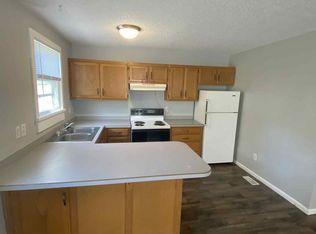513 N Maple St, Eldon, MO 65026