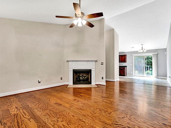4th image of 248 Finley Hill Ct