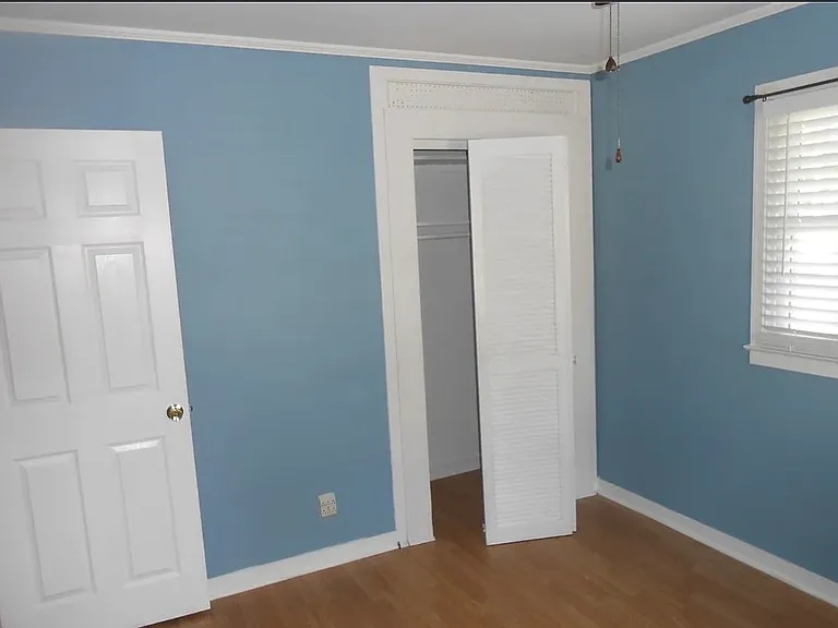 1402 Vance Dr — Photo 11