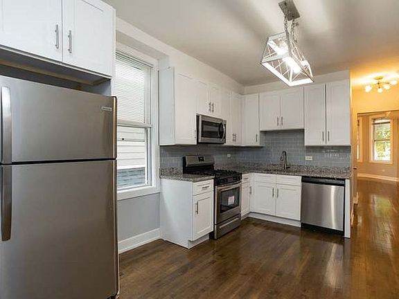 3rd image of 2657 N Ridgeway Ave #1