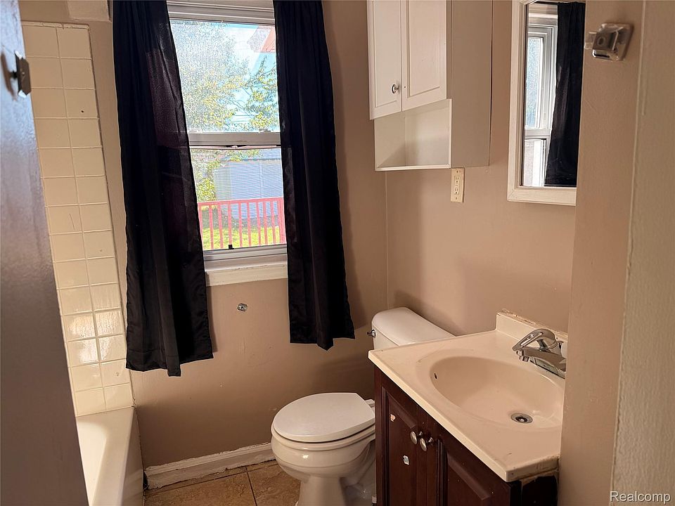 17750 Lincoln Ave, photo 10
