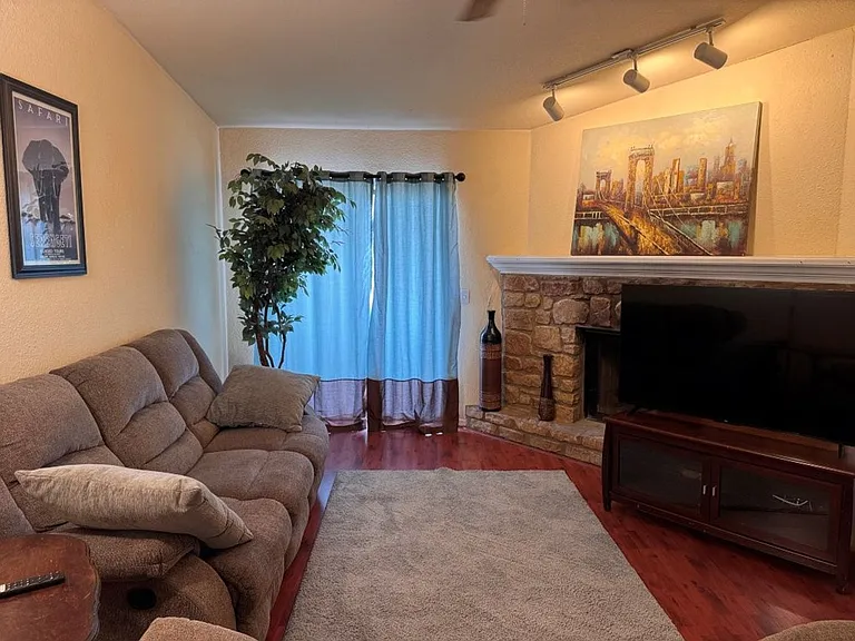 14403 N Penn Pl #F — Photo 7