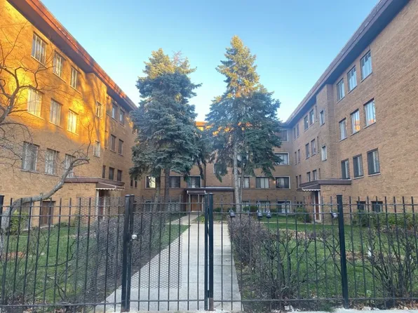 7355 N Ridge Blvd #14, Chicago, IL 60645
