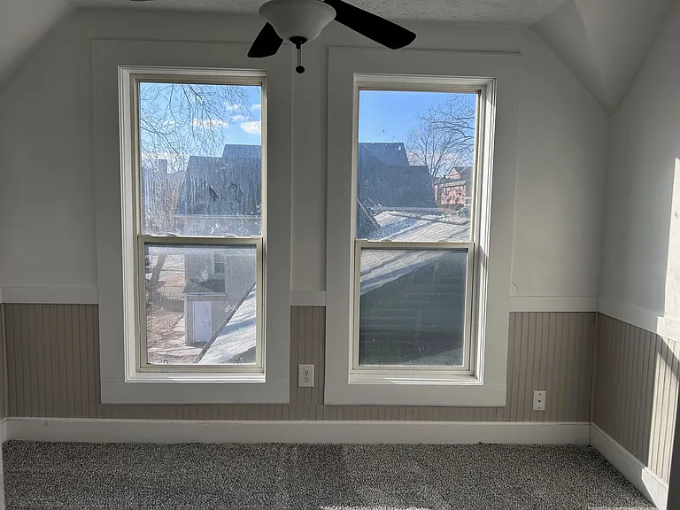 4747 Capitol Ave — Photo 15