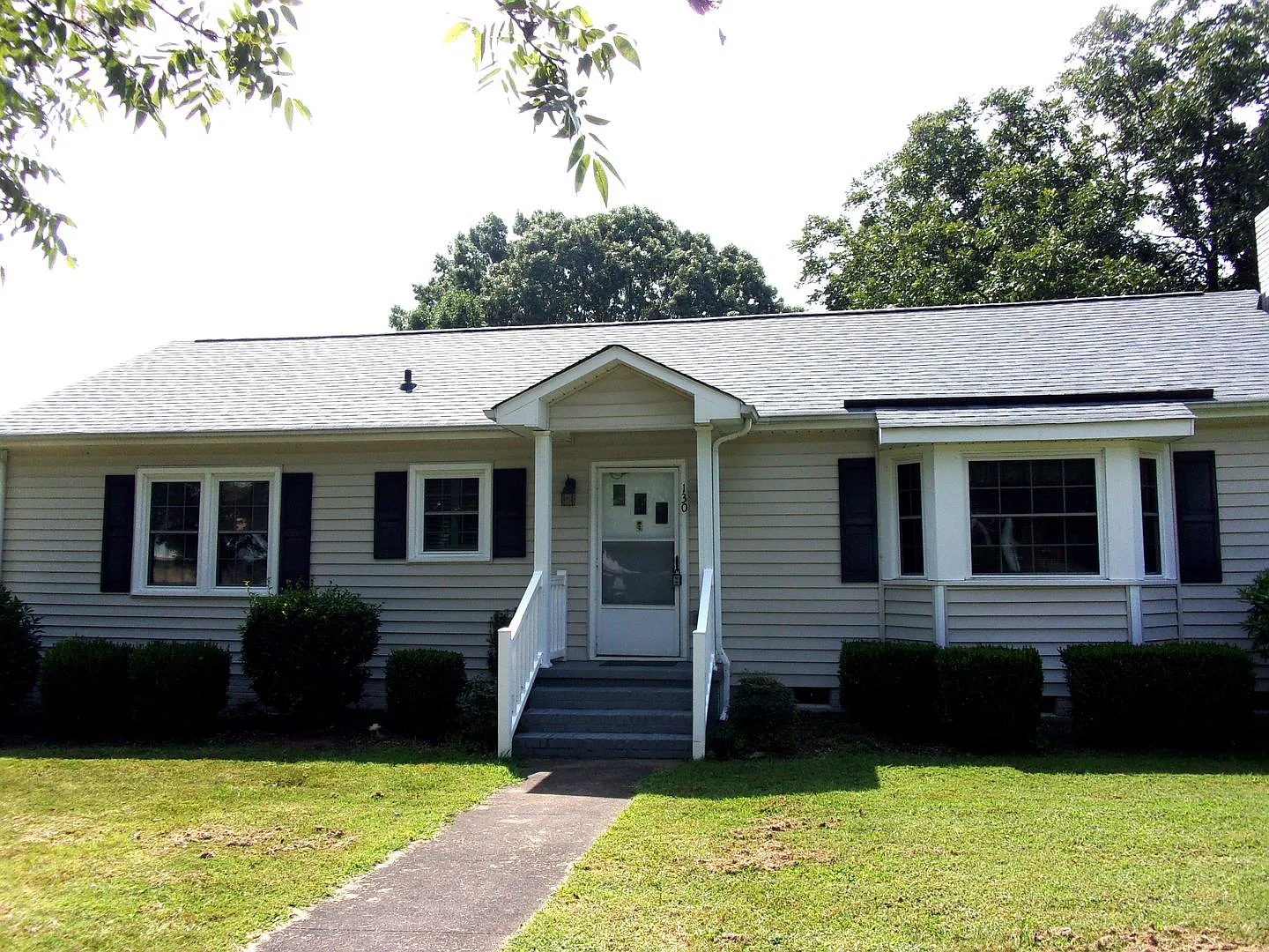 Beautifully Updated 3 Bedroom 1 1/2 Bath Home off Ebenezer Road — Photo 2