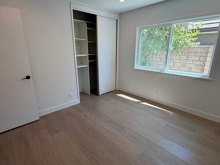 8390 Faust Ave — Photo 12
