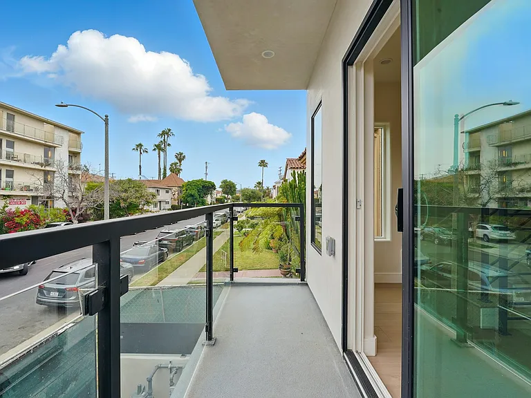 8234 Blackburn Ave #1/2 — Photo 8