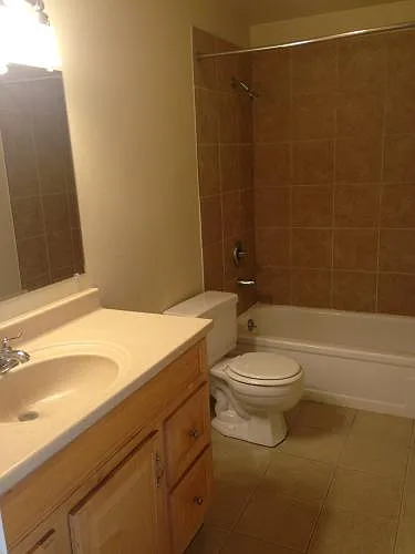665 Brookside Ct — Photo 10