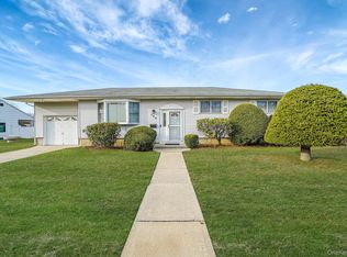 126 W 3rd Street, Deer Park, NY 11729