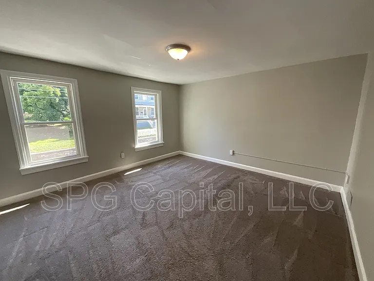 242 S 2nd St — Photo 5