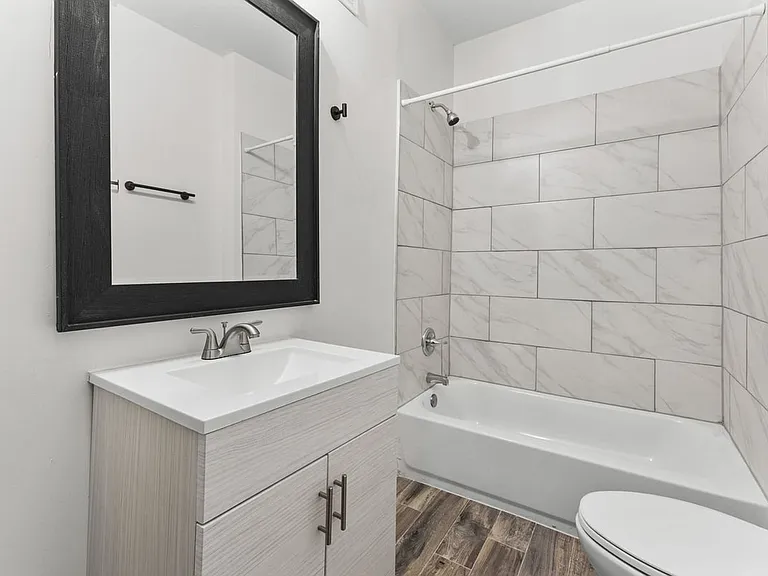 1339 Mooberry St — Photo 13
