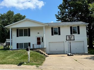 1 Village Rd, Hannibal, MO 63401