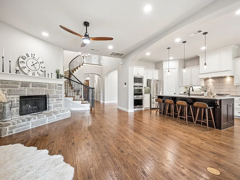8254 Haltered Horse Ln — Photo 4