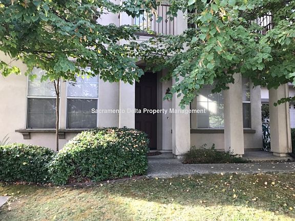 4th image of 2512 Serenata Way