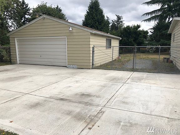 3rd image of 34848 52nd Ave S