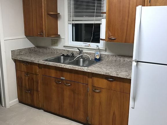 5th image of 7617 S Oak Dr