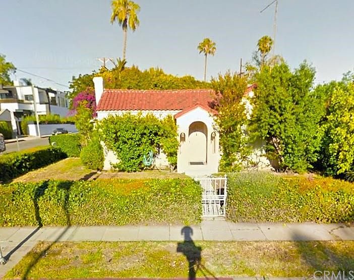 1st image of 854 N Crescent Heights Blvd